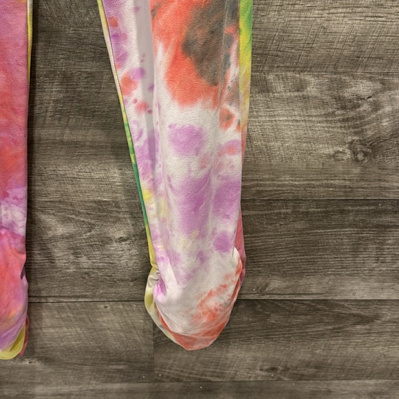 Derek Heart Tie Dye Strapless Jumpsuit with Pockets in a Polyester/Spandex Blend - Picture 5 of 12